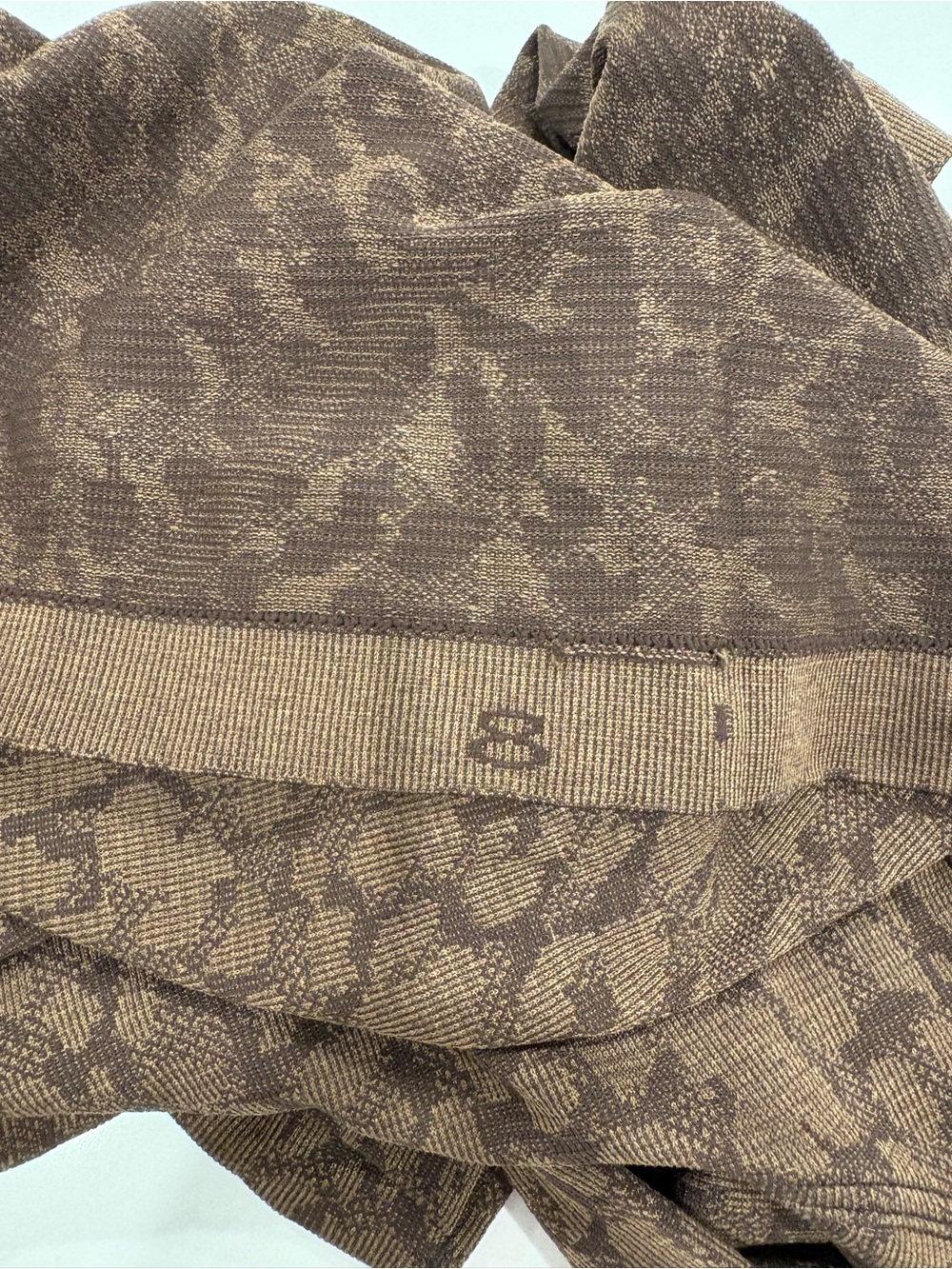 NWOT Lululemon Swiftly Tech Long-Sleeve Shirt 2.0 Waist Length - Picture 5 of 8